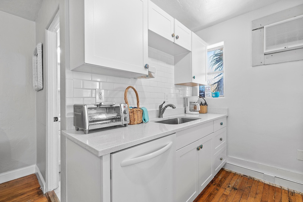 Flagler Suites 4
