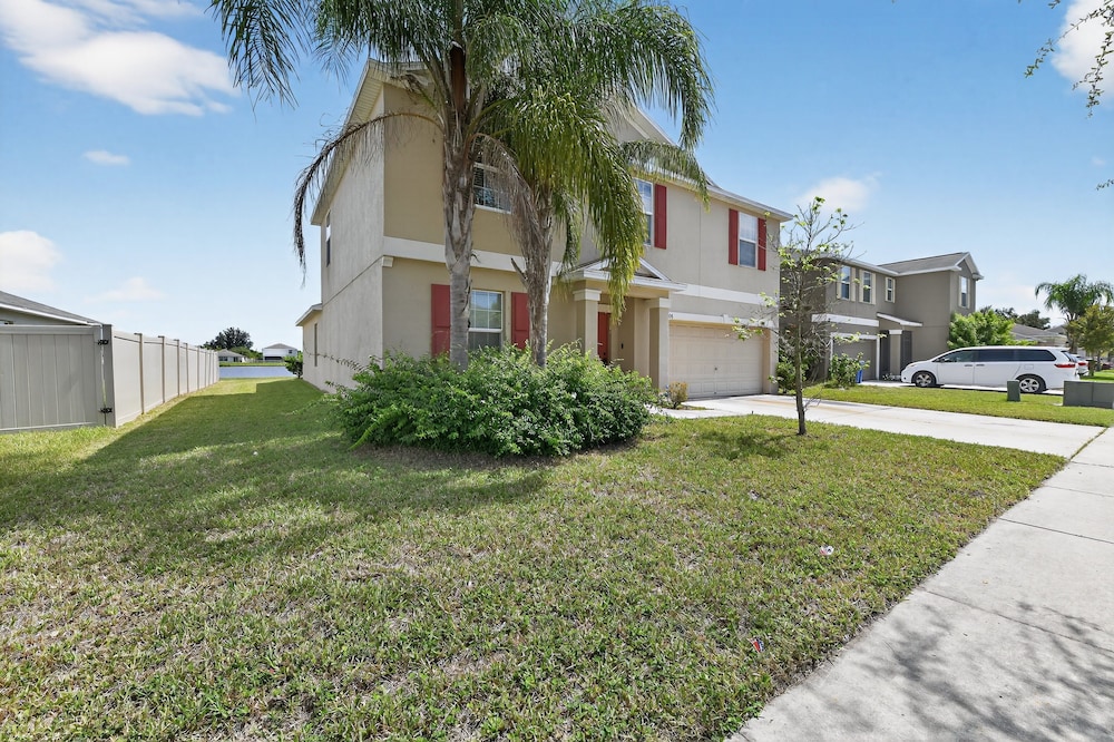 Spacious Getaway Near Apollo Beach 5 Bedroom Home