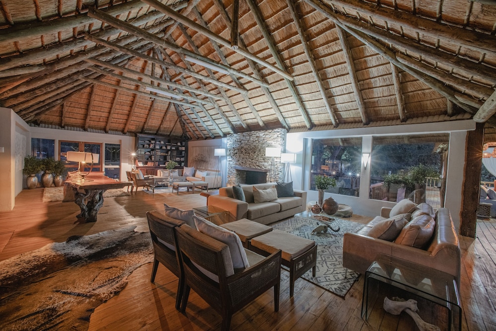 Karongwe - River Safari Lodge