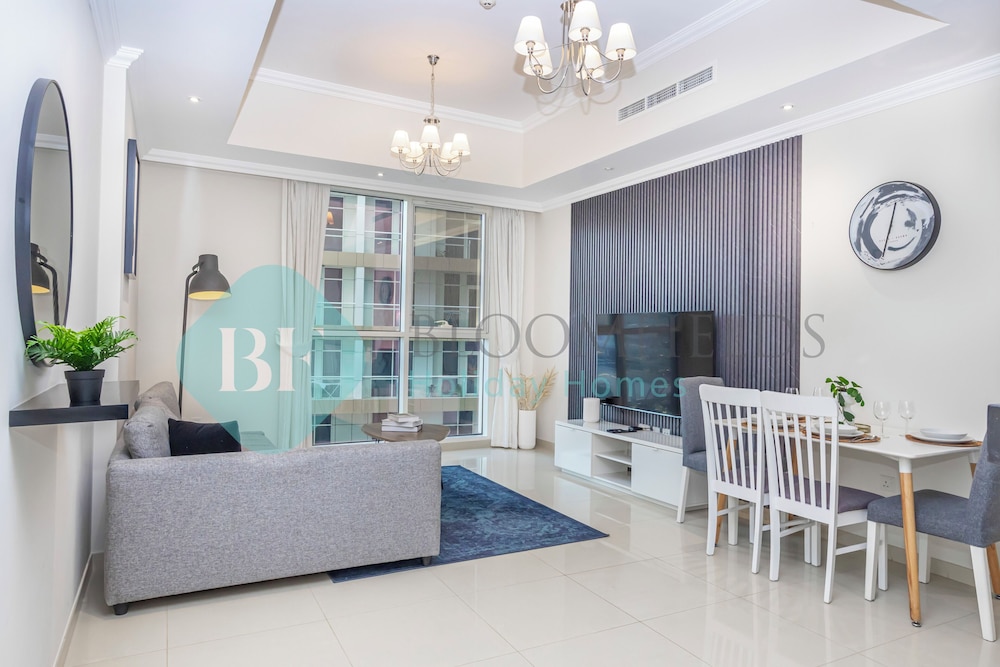 Bloomfields Luxurious 1BR Down Town