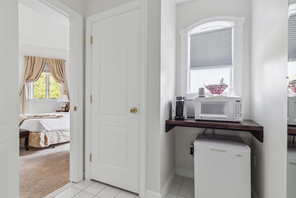 Columbia Vacations - The Columbia Inn at Peralynna Manor - Property Image 19