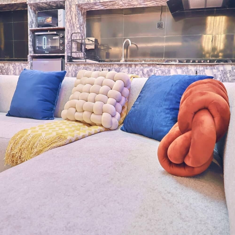 Purple Lavender Court Apartment
