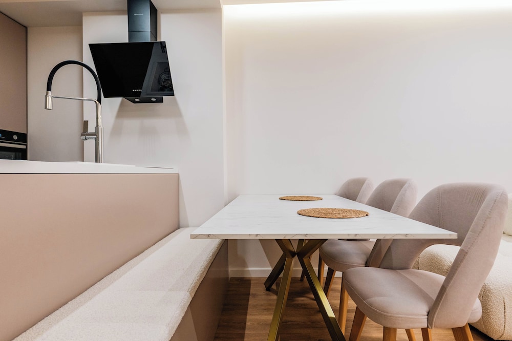 Adam & Eve Apartment