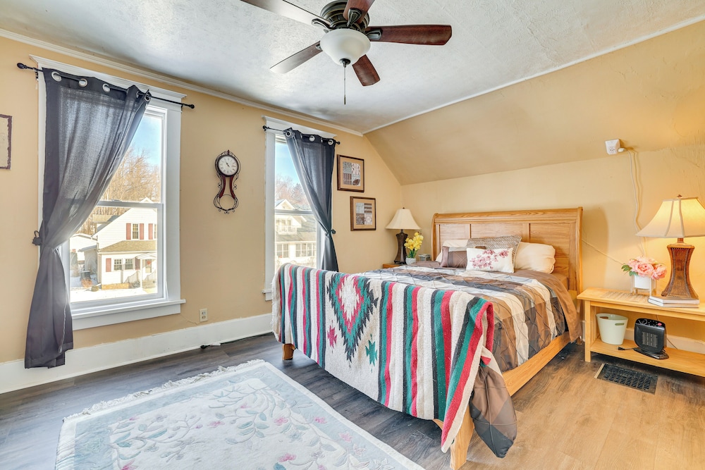 Steps to Root River: Home w/ Large Yard!