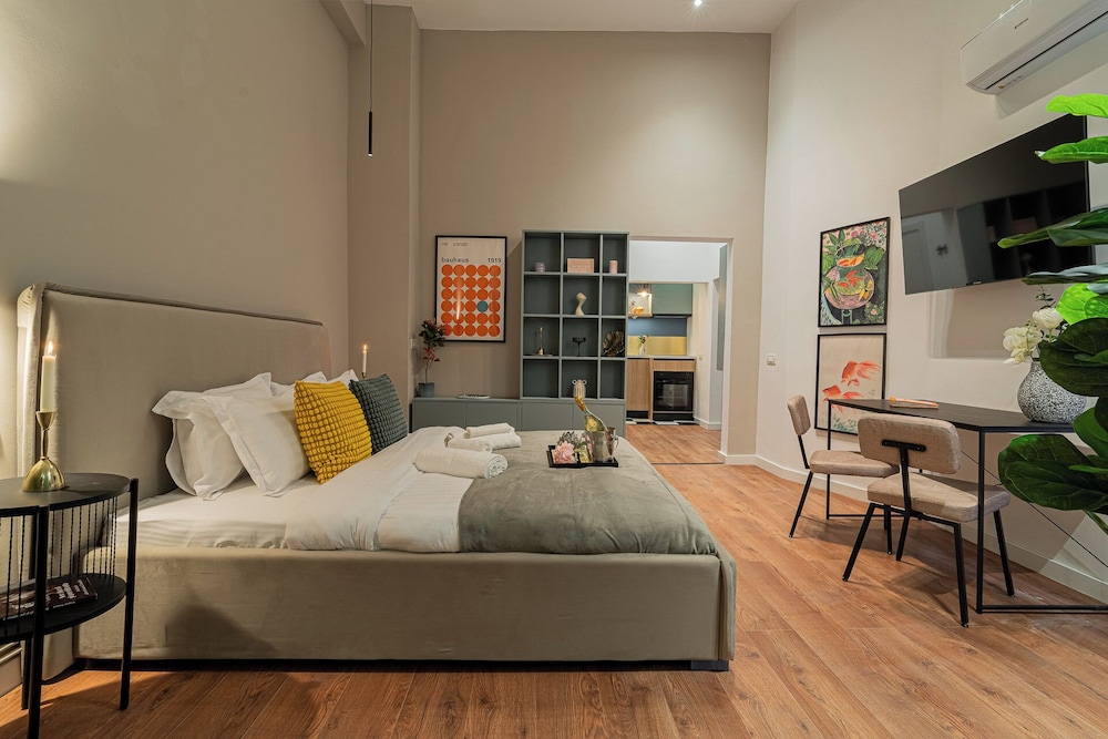Trendy & Private City Studios Near Cismigiu & Calea Victoriei