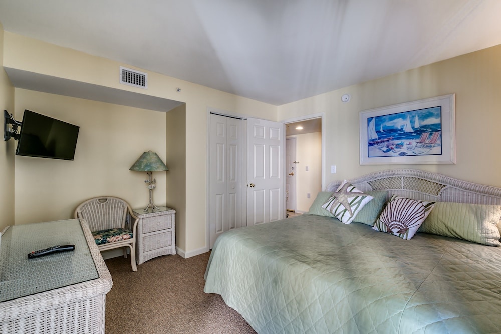 Ocean Bay Club by Condo-World