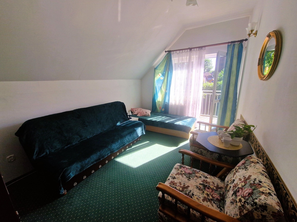Comfortable Double Room by the Promenade