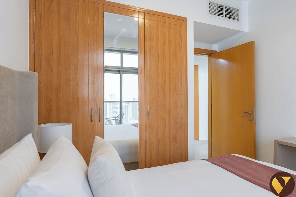 Luxury Stay in JLT Near Metro & JBR