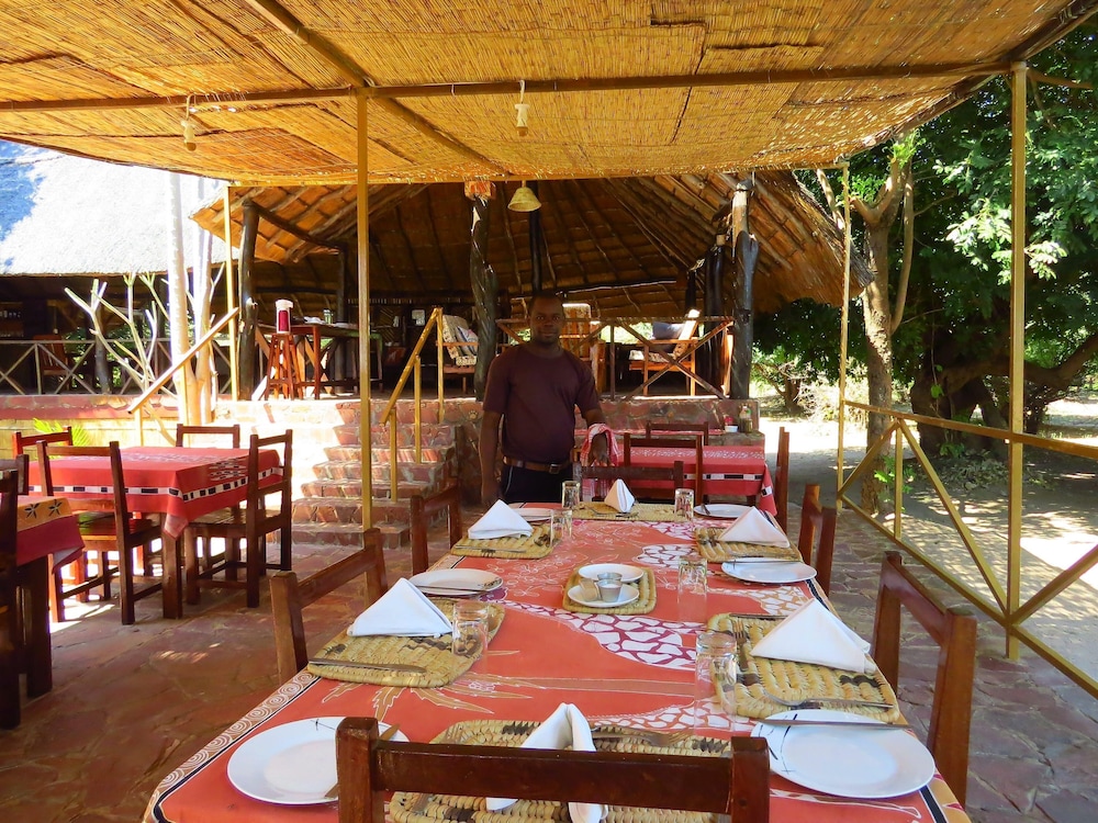 Zikomo Safari Lodge view 3