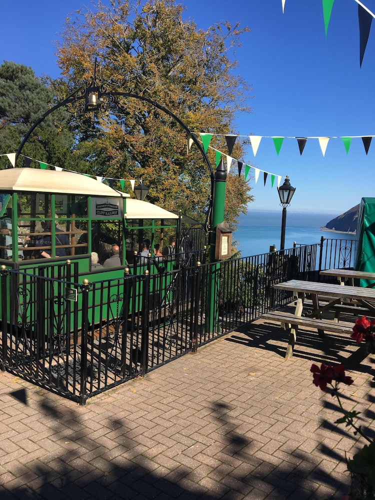 Lynton Vacations - Southcliffe Bed  Breakfast - Property Image 69