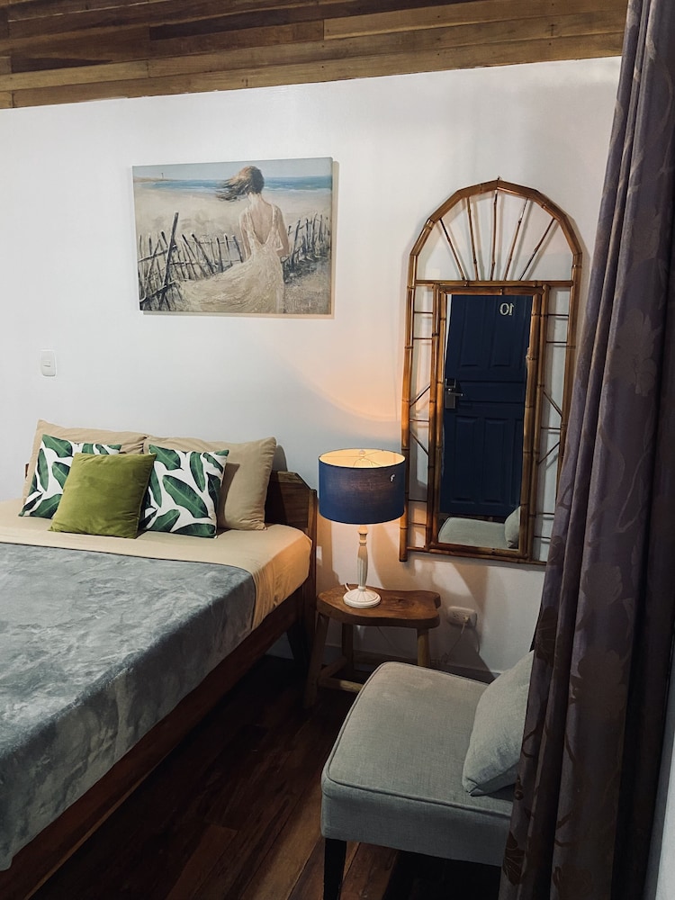 Lizard King Hotel & Suites