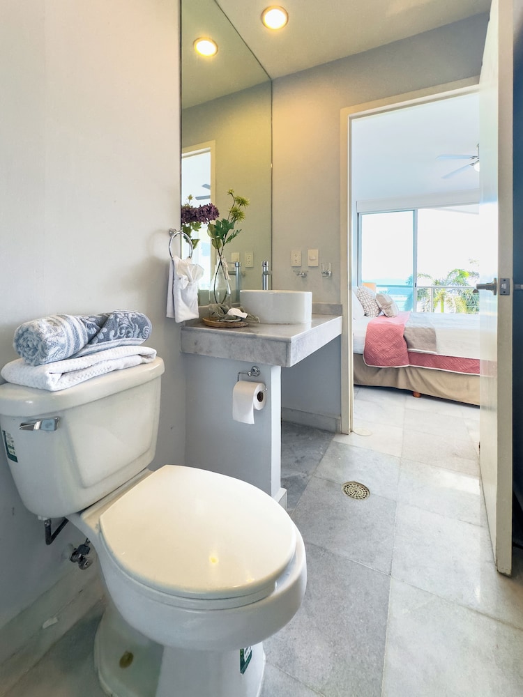 ARIA Residence Beachfront luxury