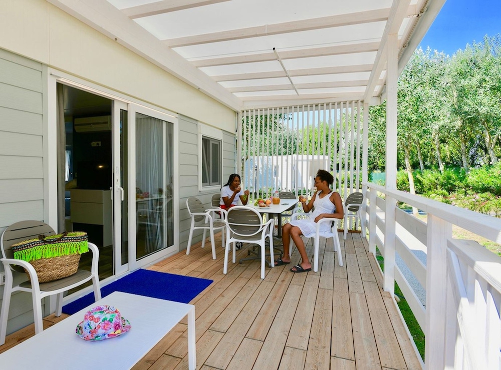 Isamar Holiday Village