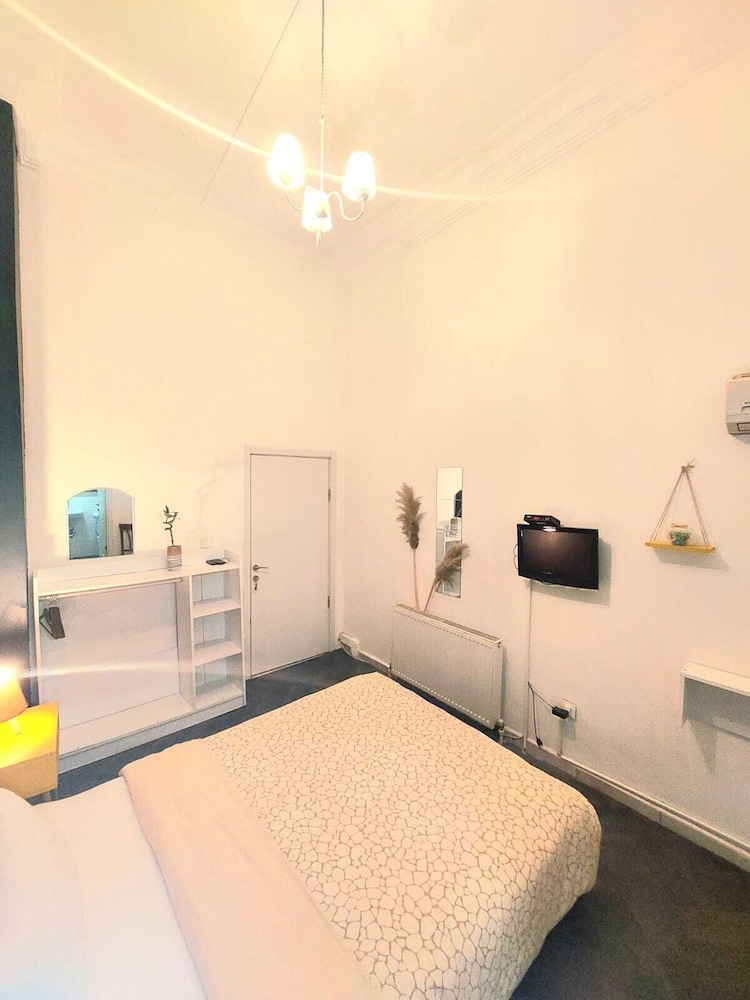 La Bella Otel - Image 17