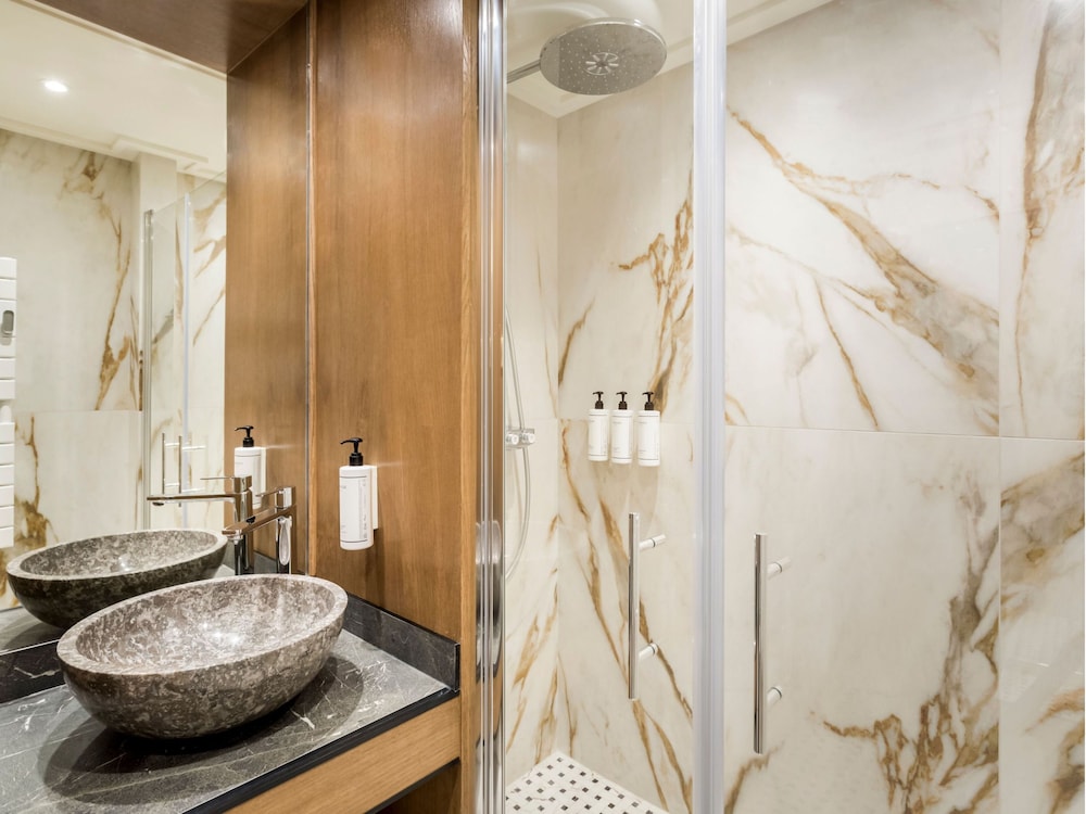 Merveil Luxury Suites - Bourse I-II