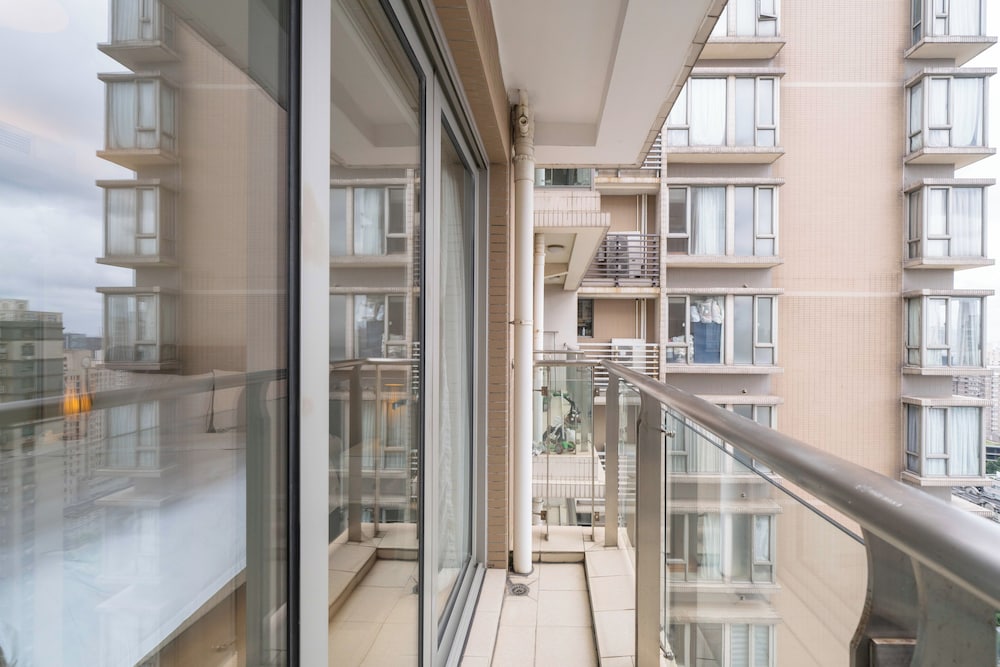 Tyms Modern 3BR 2BA Apt Near Metro