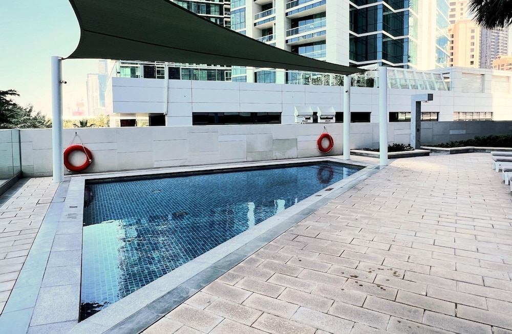 Modern 4BR M w Beach Access at Address JBR