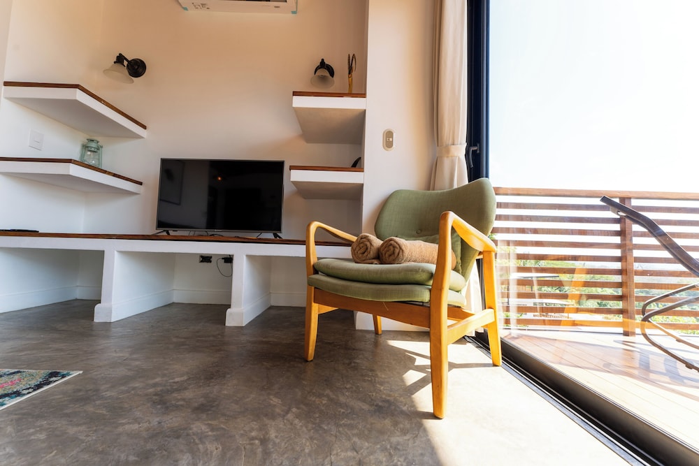 Sea View Paradise Retreat by Sea N' Rent