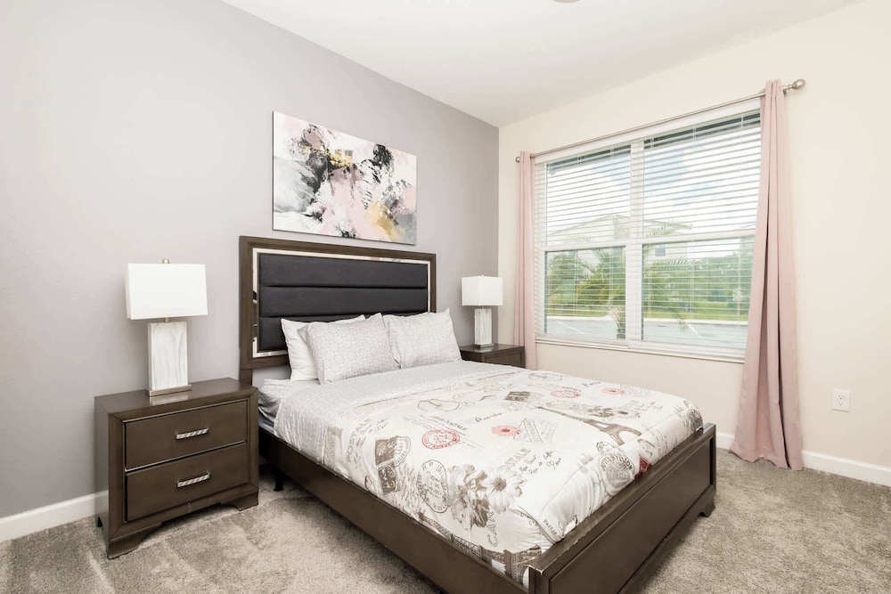 Storeybook Escape Sleeps 11!