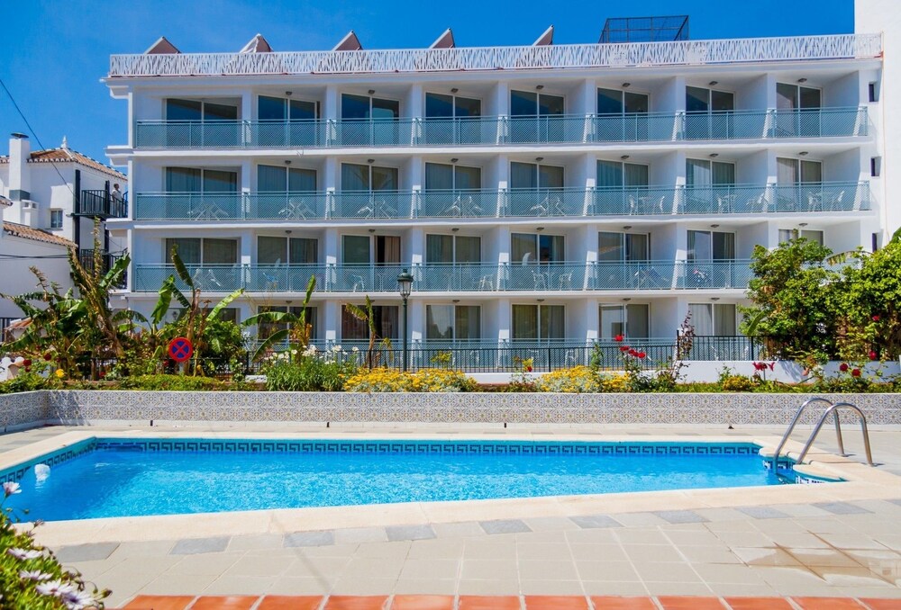 Aptos Pueblo Andaluz Nerja