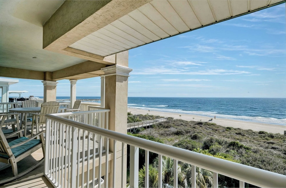 301 Ocean Palms by Avantstay Ocean Front Home w/ Amazing Sea Views!