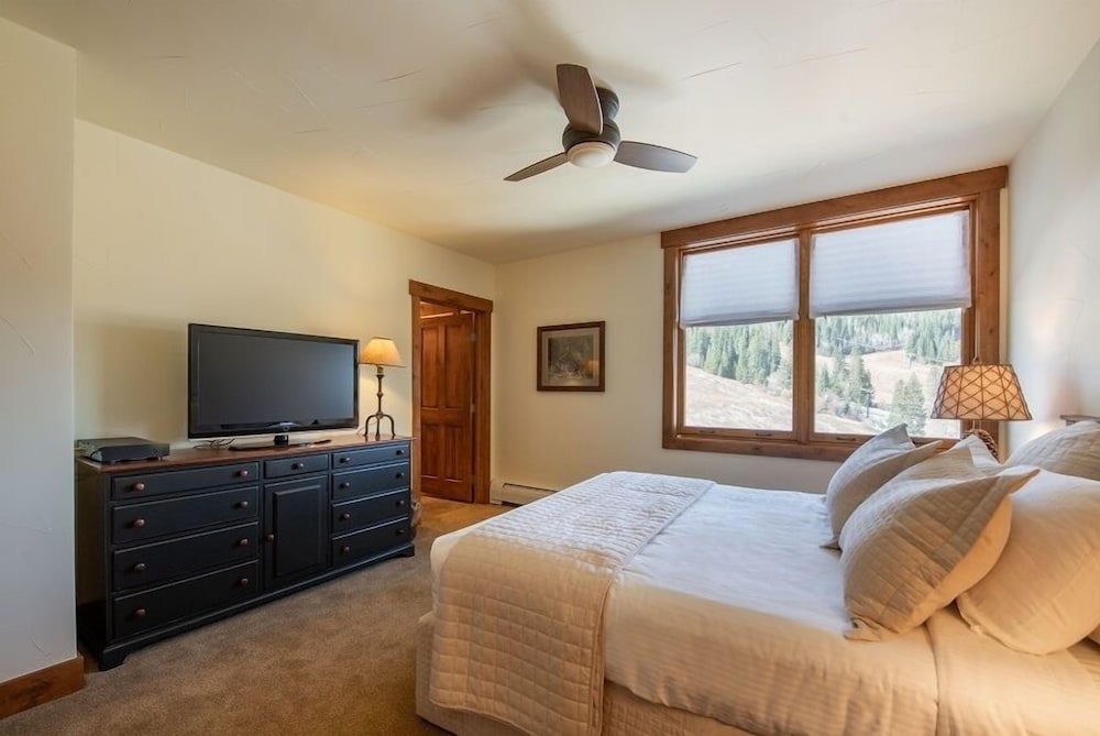 Premium Unit 2801 - Zephyr Mountain Lodge 3 Bedroom Condo