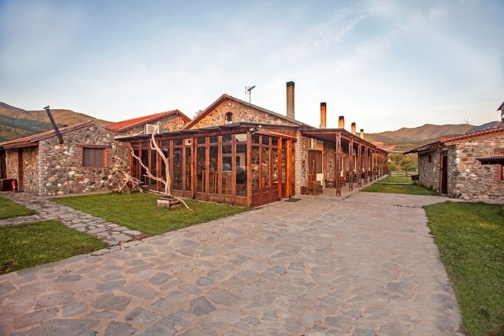 Ixnilatis - Property Image 4