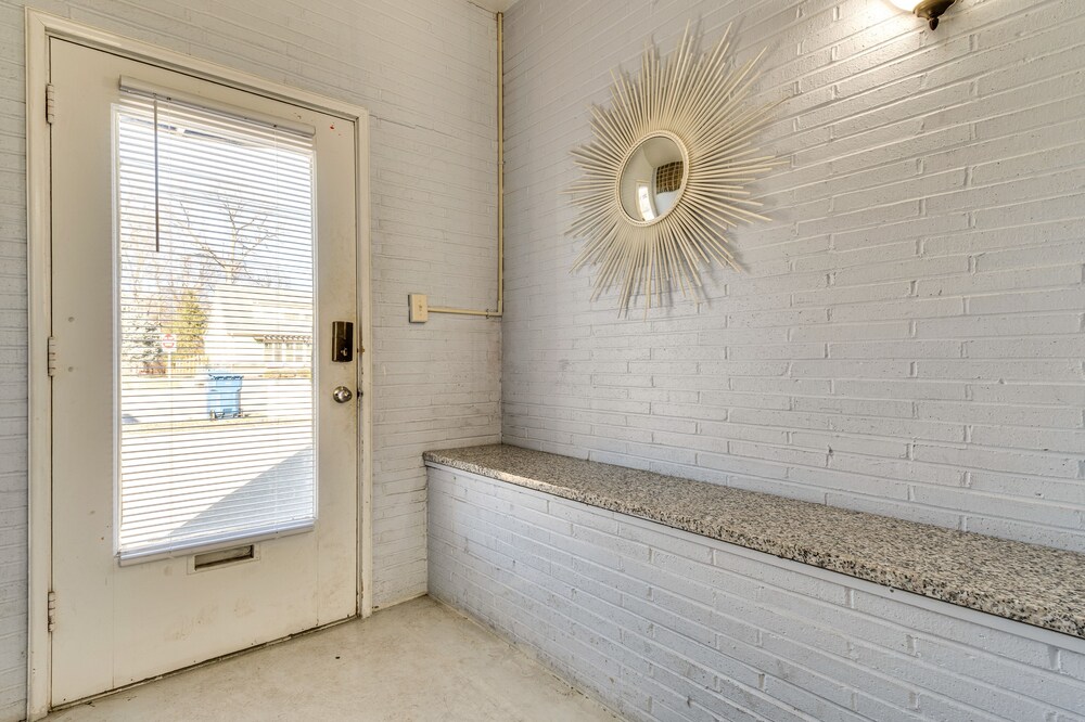 Broad Ripple Condo, 8 Mi to Downtown Indianapolis! view 2