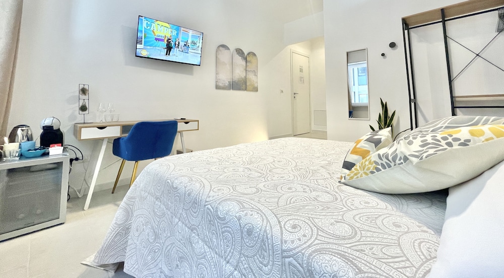 Barirooms - Murat Suites