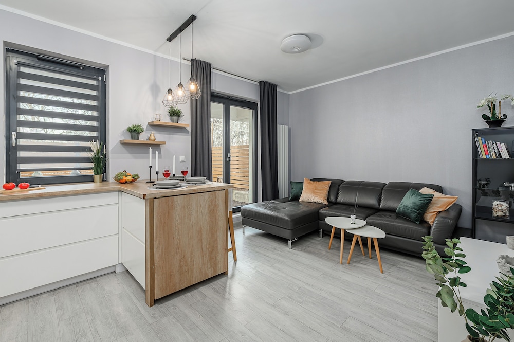 Lumina apartment near the train station