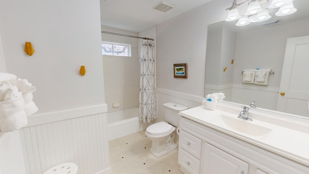 Miss Us Howl by Tybee Vacation Rentals