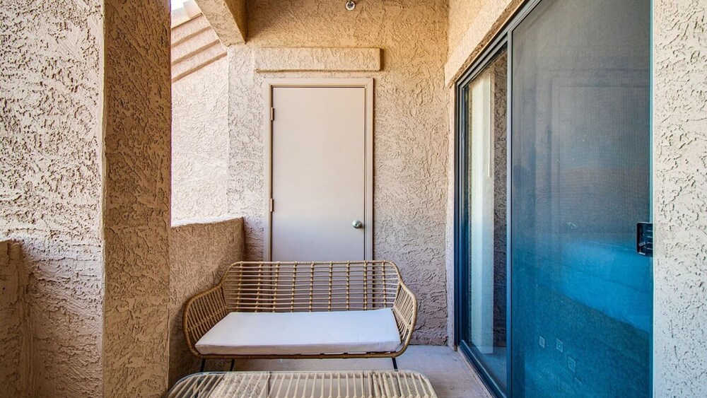 New Listing! Remodeled Condo in North Scottsdale!