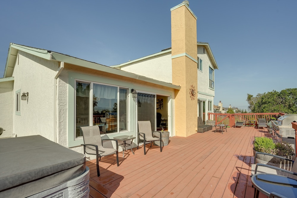 Vallejo Vacations - Vallejo Home w/ Spacious Deck, Hot Tub Views - Property Image 13