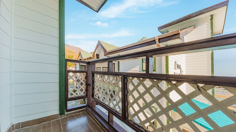 Geoje Peugeot Gomsol Petfriendly Pension