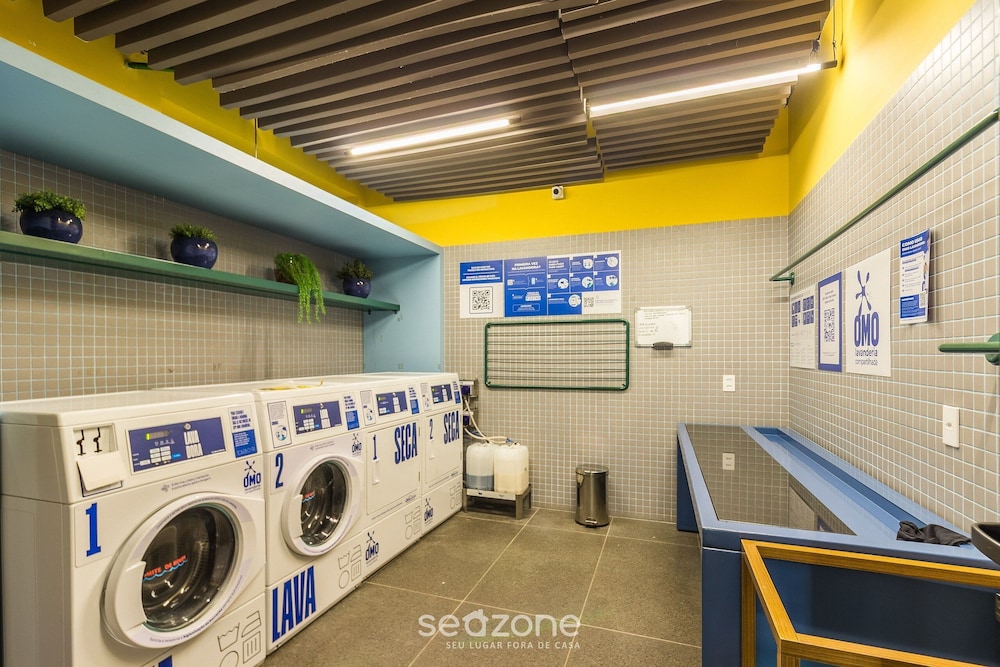 Modern Accommodations in a Building With a Pool in the Heart of SP - Yhes
