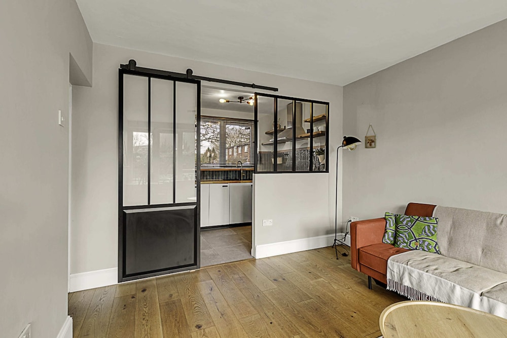 Cosy & Quiet Flat With Garden Close Central London