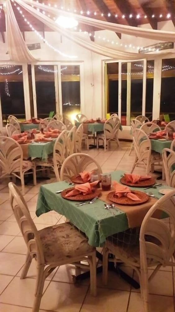 On The Dune - Beachfront Cottage With 50 Mile Ocean View, Pool 2 Bedroom Villa