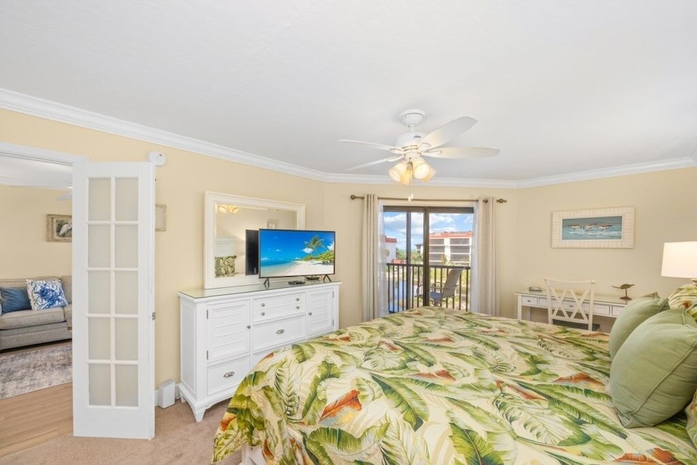 Pointe Santo D35 2 Bedroom Condo