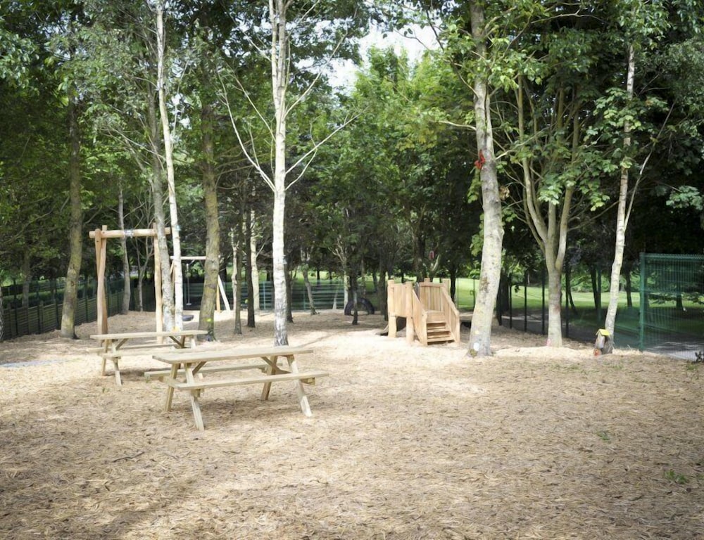 Wolseley Holiday Lodges