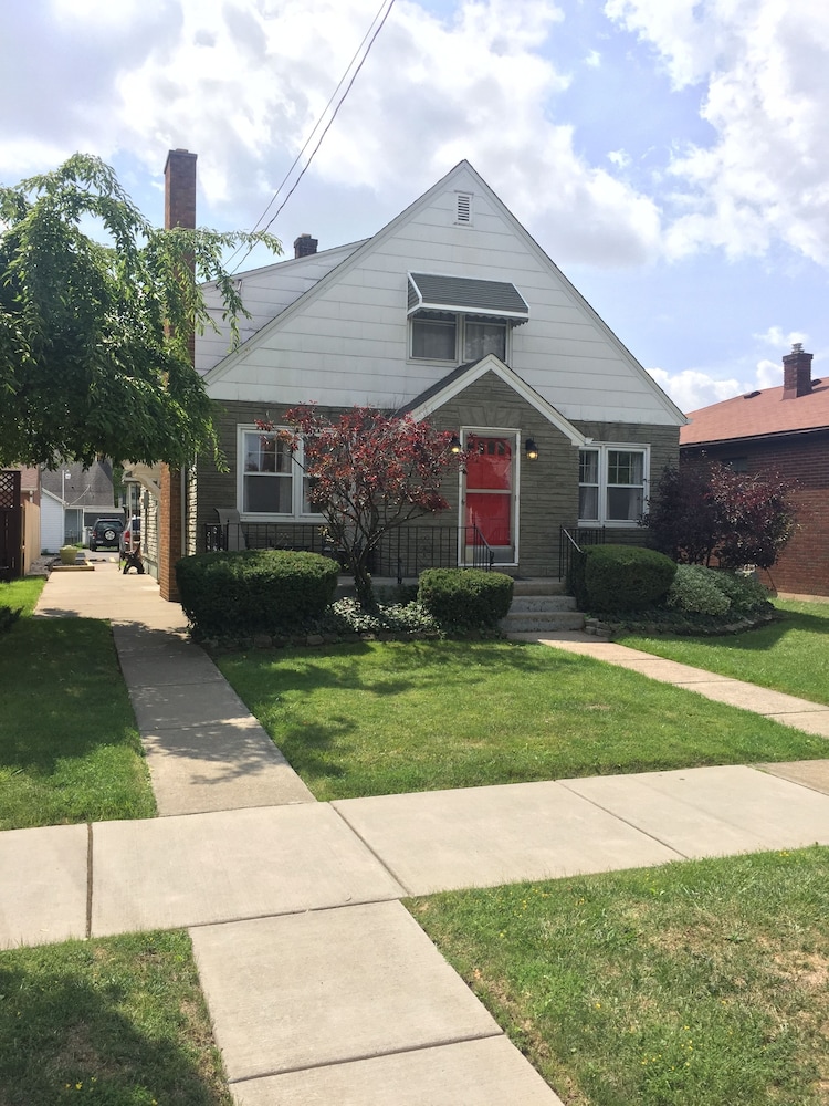 The Little Italy of Niagara Falls Bed & Breakfast