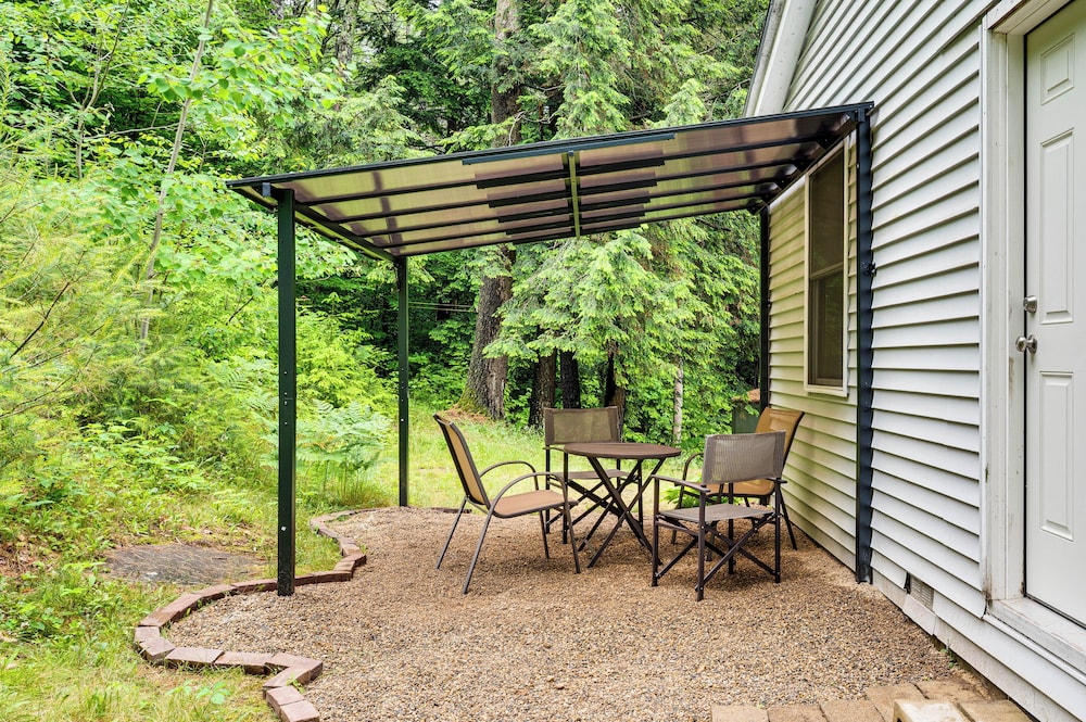10 Mi to Newfoundland Lake: Updated Forest Retreat
