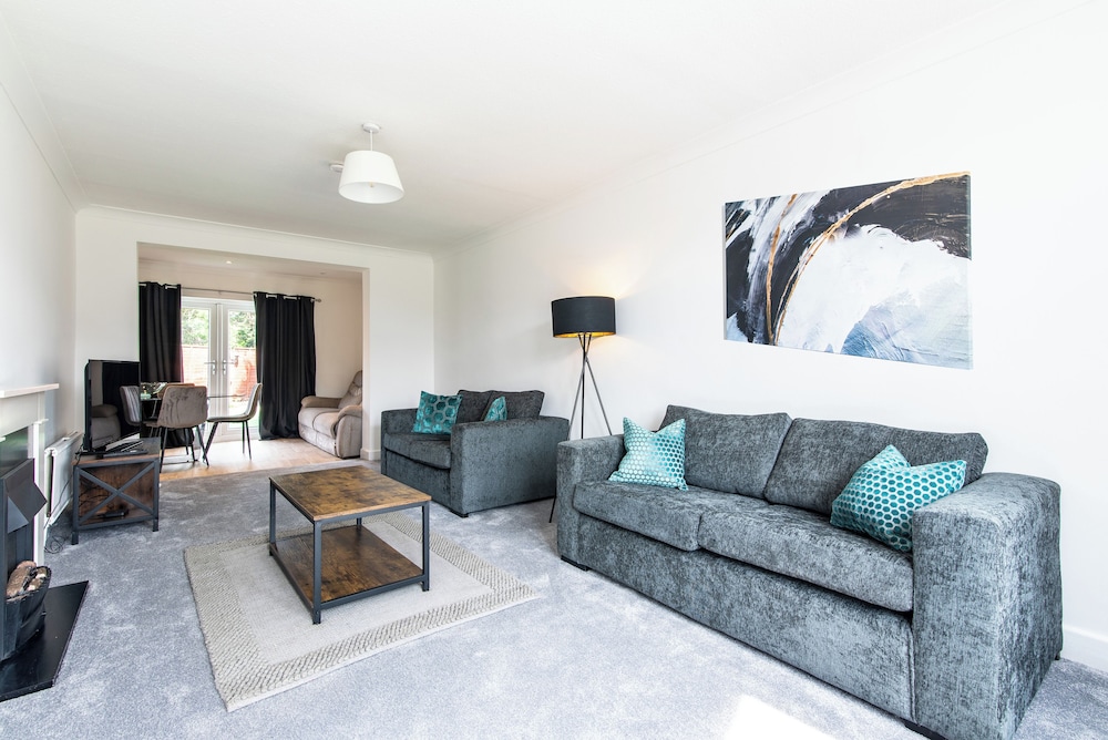 Bramcote House