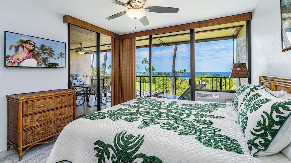 Great Ocean and Golf Course Views - No Stairs - Vrkcv