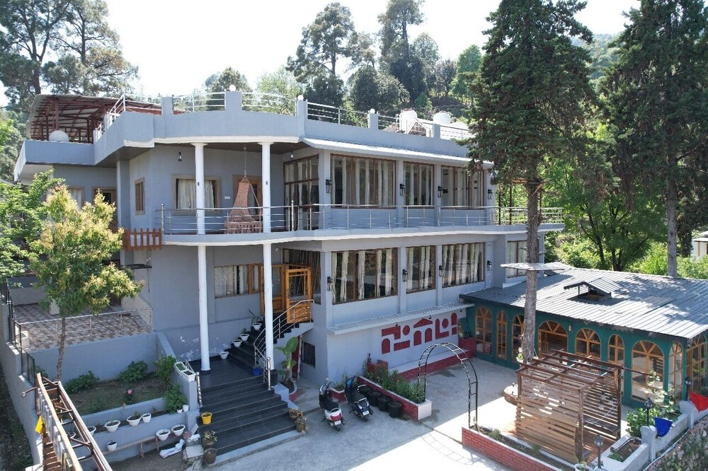 Hotel Valna Estate Mountain View Kausani By HRG