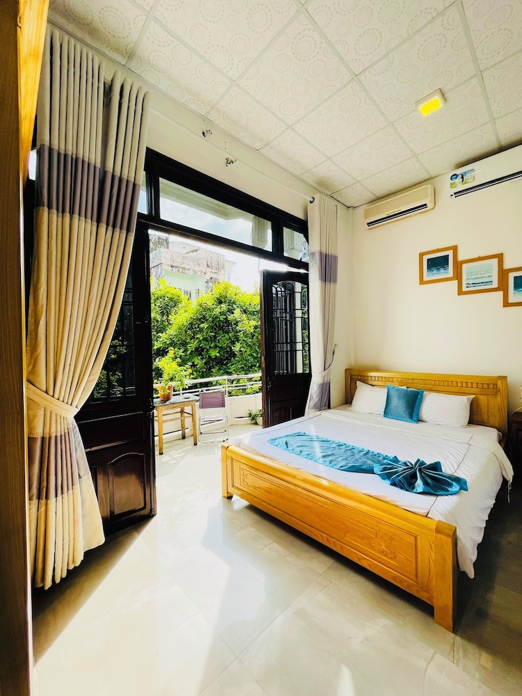 Shark Hotel - Hostel