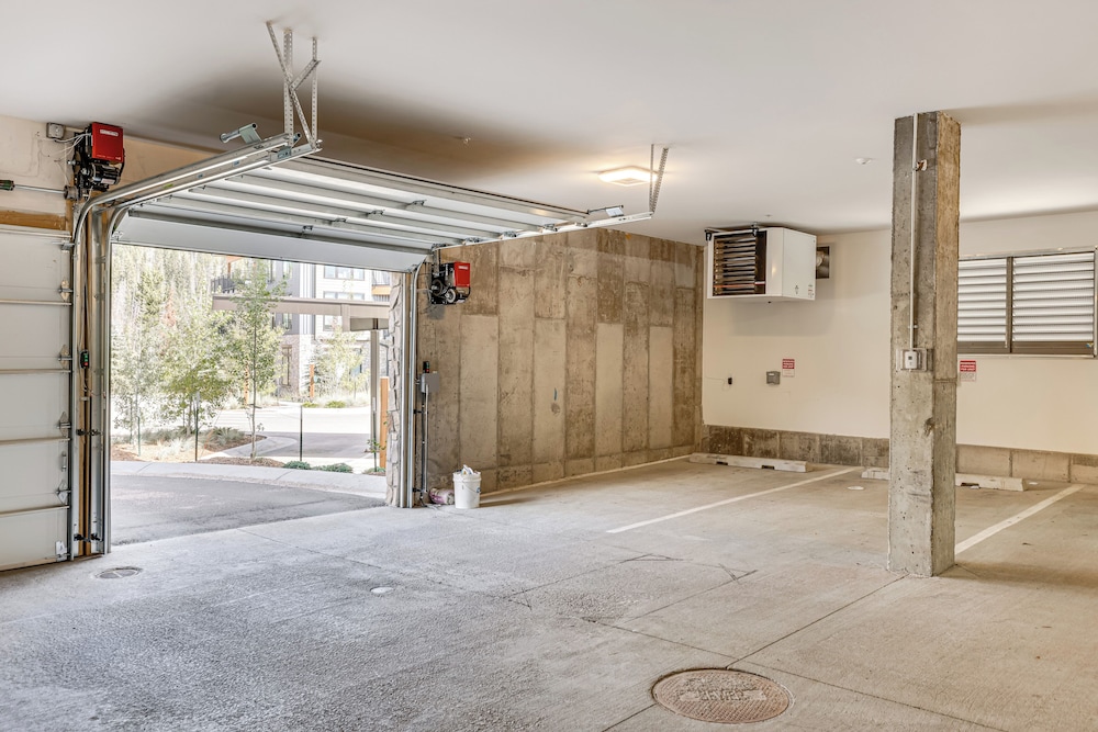 Mountain-view Condo in Downtown Winter Park!
