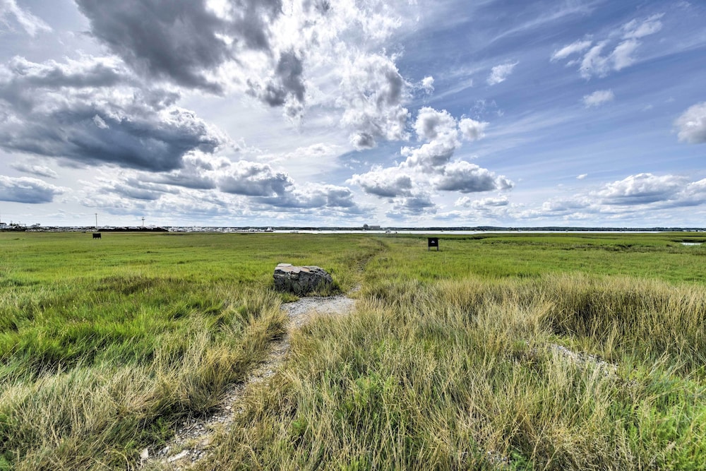 'the Starfish' Hampton Cottage: Walk to Beach! view 5