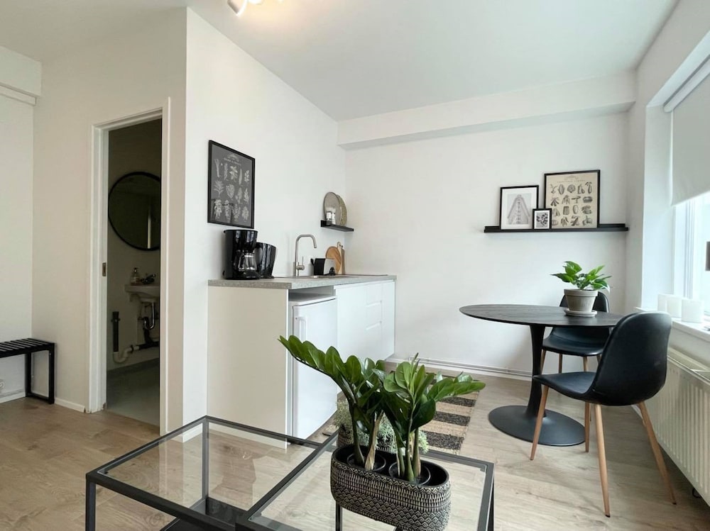Day Dream Townhall Square Apartments