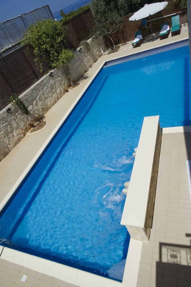Constantinos Villa