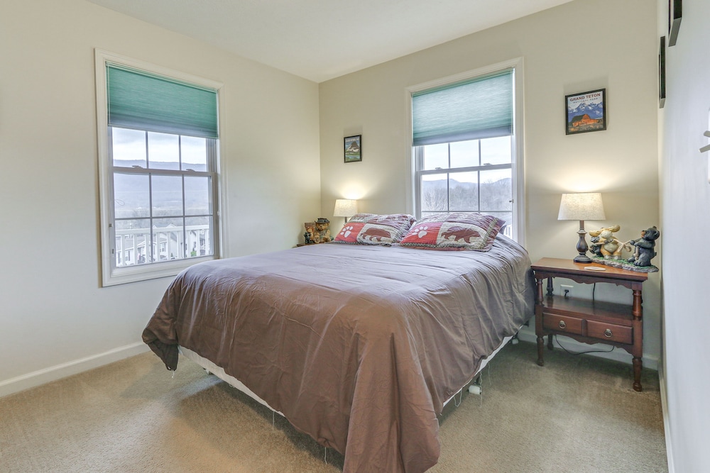 Charming Shenandoah Retreat w/ Deck & Grill! view 4
